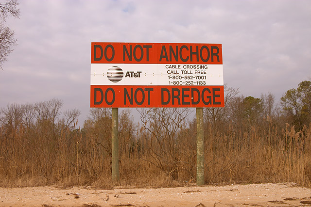 jpeg image of AT&T Potomac River crossing